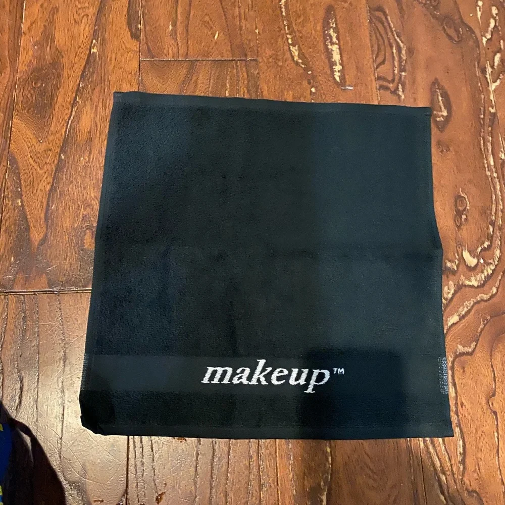 Set of 2 make up towels by Comphy